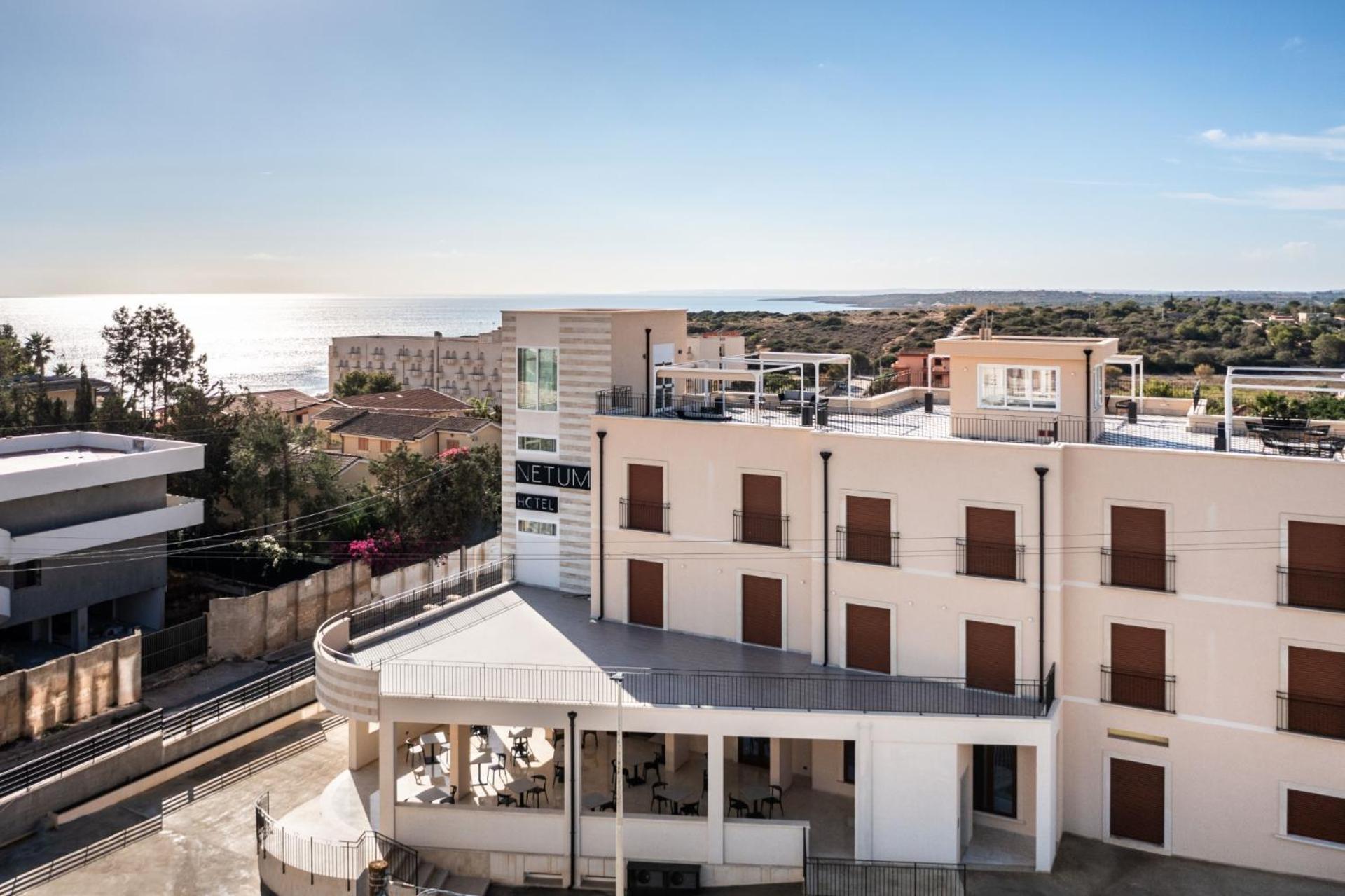 Hotel Netum Mare Lido di Noto Exteriör bild